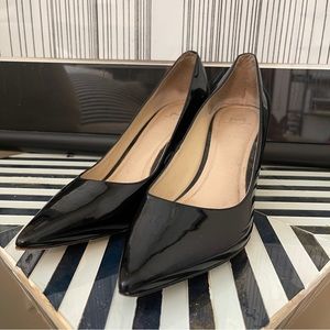 MARC FISHER. Black patent leather pump.